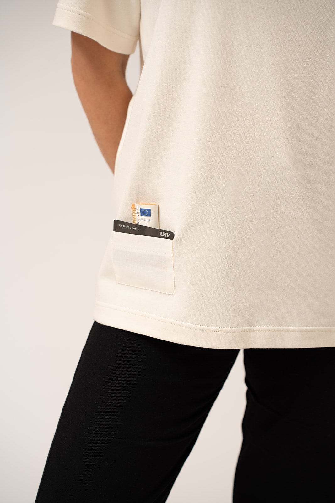 OVERSIZE T-SÄRK TASKUGA